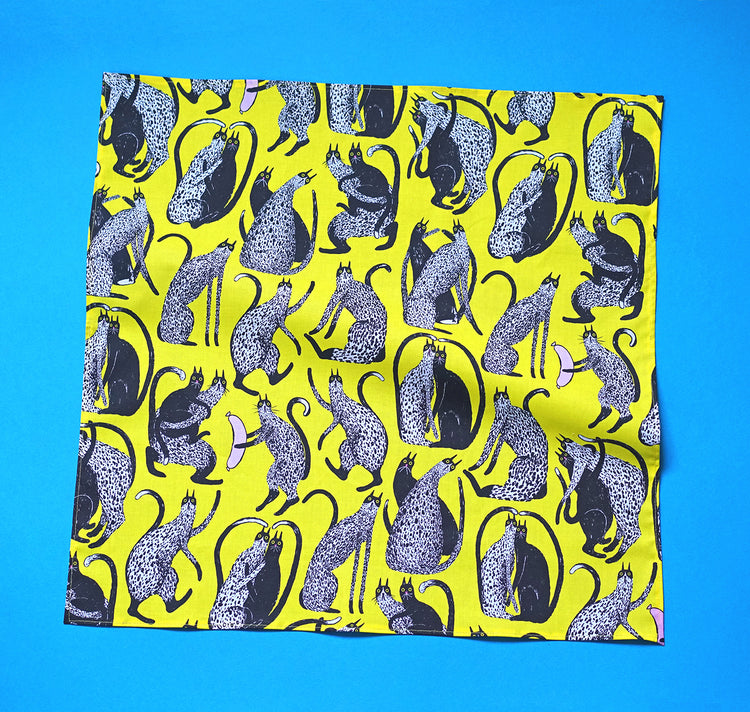 Anna-Lisa Schneeberger - fabric cloth “Katzen”