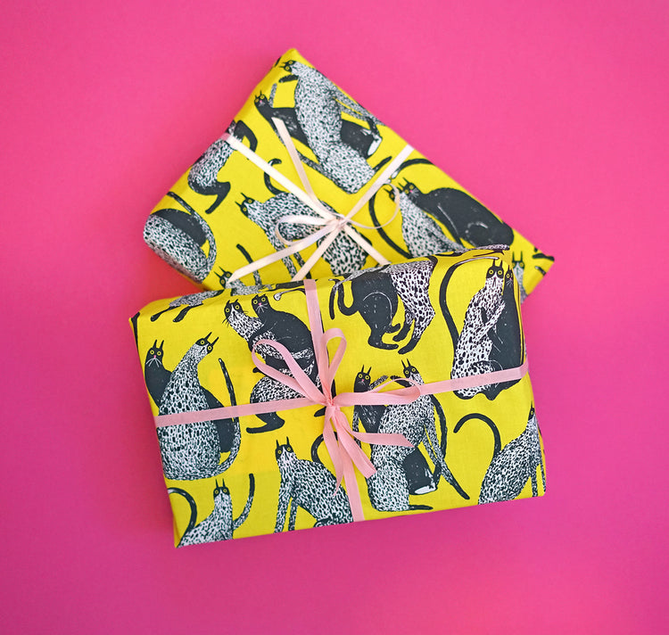 Anna-Lisa Schneeberger - fabric cloth “Katzen”