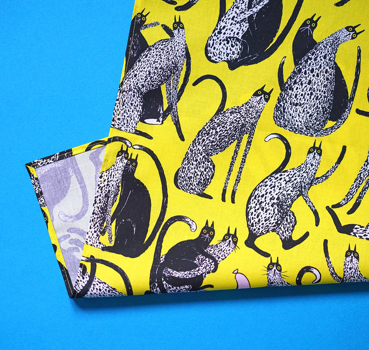 Anna-Lisa Schneeberger - fabric cloth “Katzen”