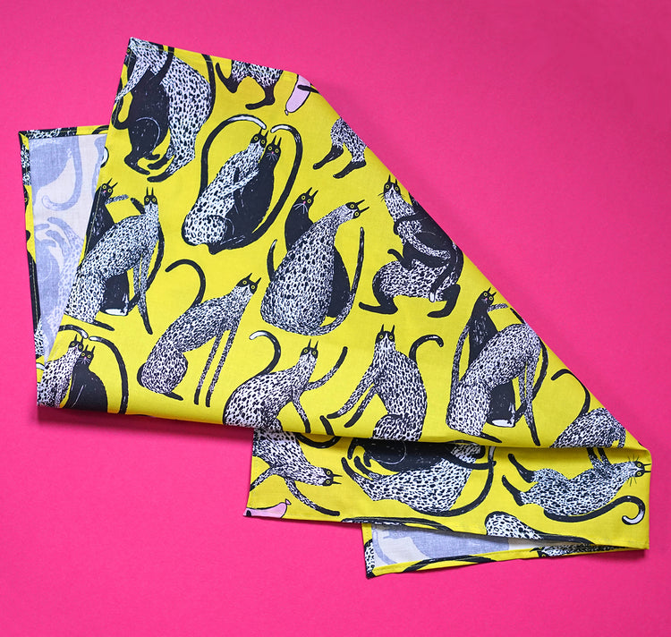 Anna-Lisa Schneeberger - fabric cloth “Katzen”