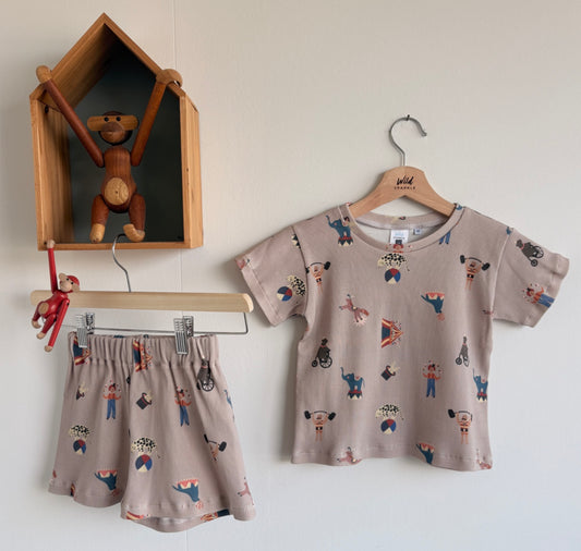 Karin Lena Schmid x Wild Sparkle - Kinder T-Shirt "Circus"
