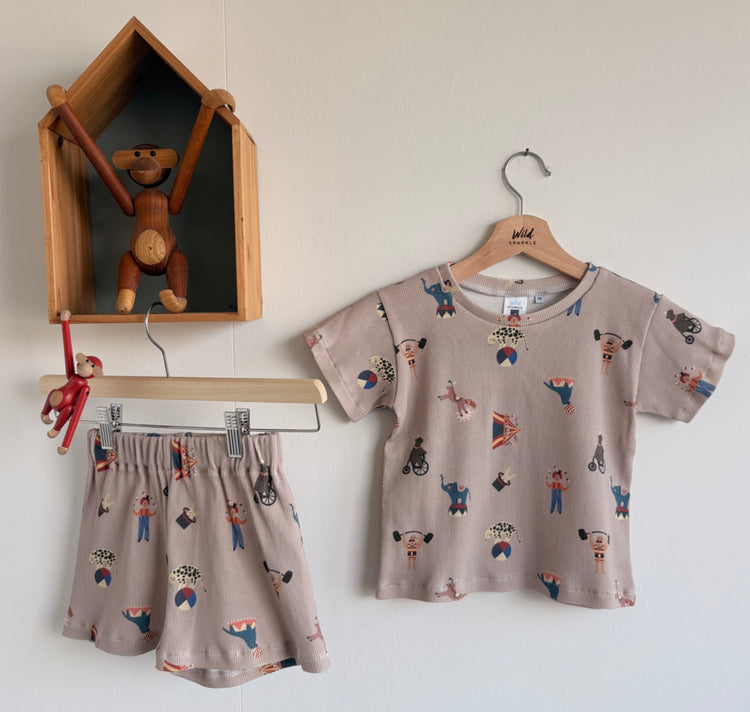 Karin Lena Schmid x Wild Sparkle - Kinder T-Shirt "Circus"