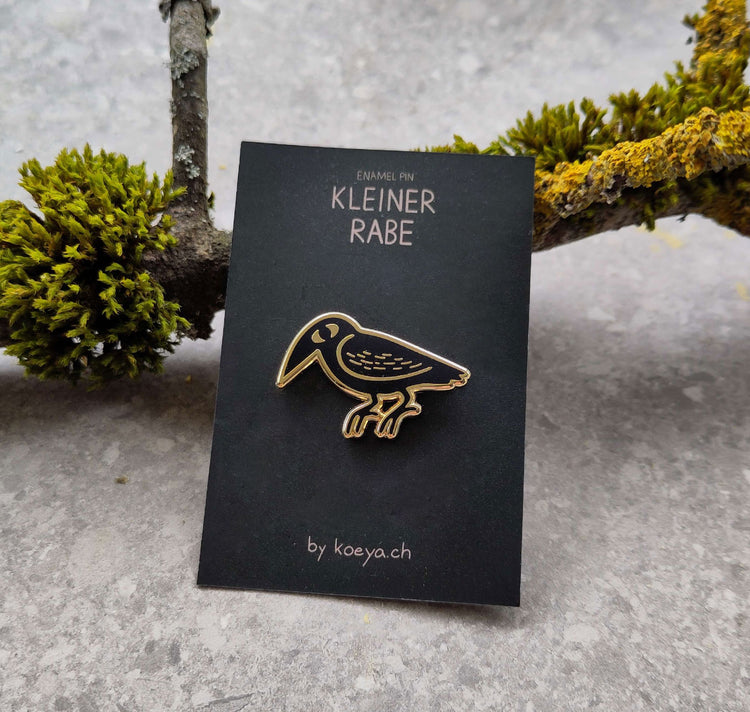 Yasmin König - Enamel Pin "Kleiner Rabe"