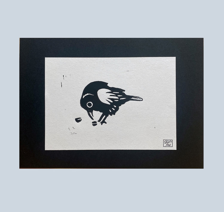 GINNY - Biglietto - Linoleografia "Corvo con noce"