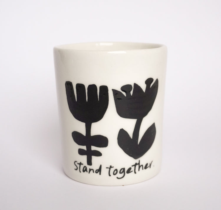 Sisterhoodprints - Tasse "stand together" (1 Stück)