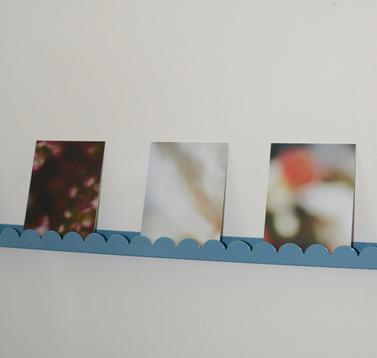 äm | äs | ka Design Studio - Wandleiste "Vinyl and art wall bar 1" (hellblau)