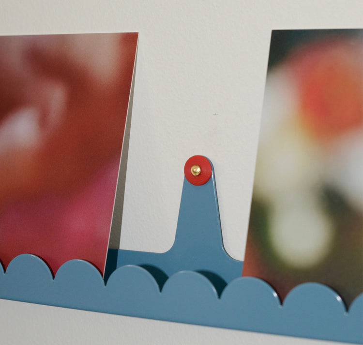 äm | äs | ka Design Studio - Wandleiste "Vinyl and art wall bar 1" (hellblau)