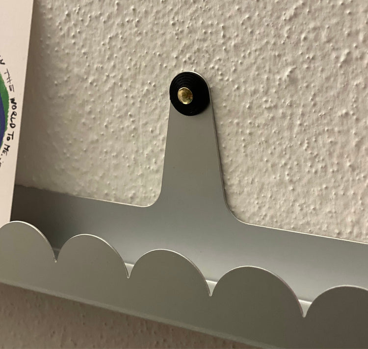 äm | äs | ka Design Studio - Wandleiste "Vinyl and art wall bar" (metallic)