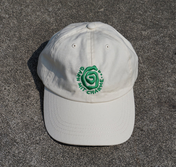 Filato con ciondolo - Berretto (beige)