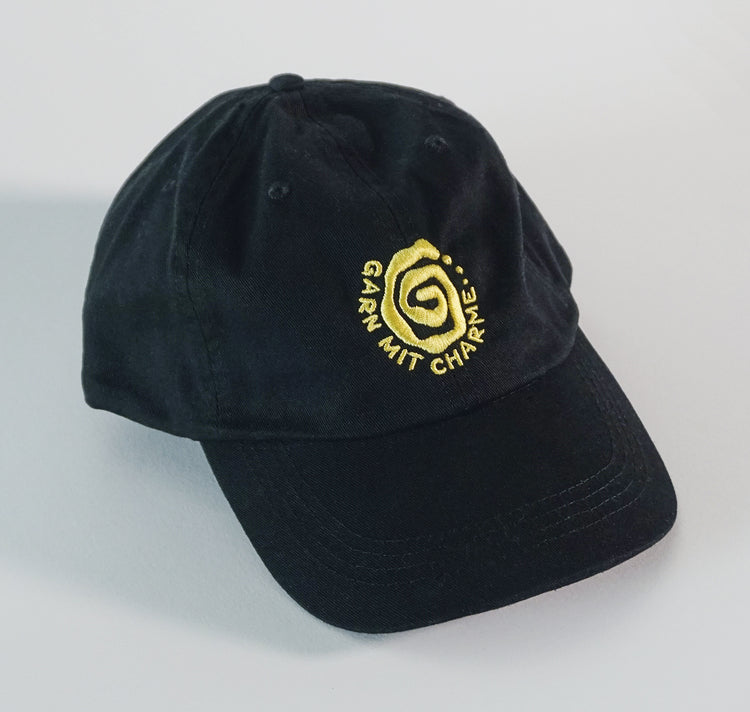 Filato con ciondolo - Berretto (nero)