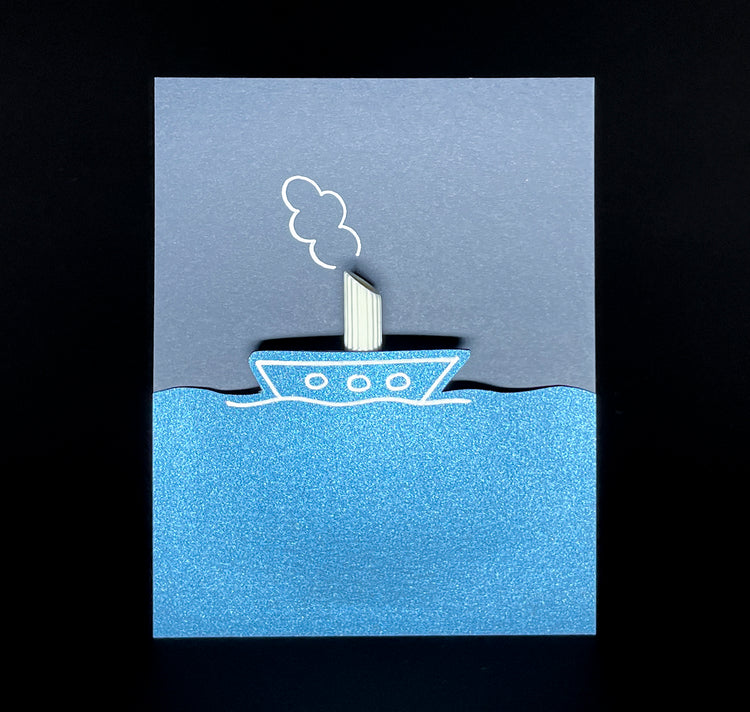 Studio Claywatch x Olivier Samter - Grusskarte handgezeichnet inkl. Keramik "Dampfernudel"