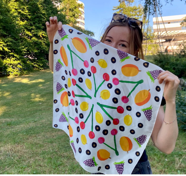 Lina Jule Sauter - Seidenfoulard "Blackberry Cream"