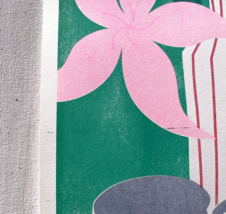 Aline Meier  - Plakat "The Lily" (Rabatt Produktionsspuren)