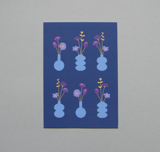 Atelier Langmut - Postkarte "Blumenvase" (blau)