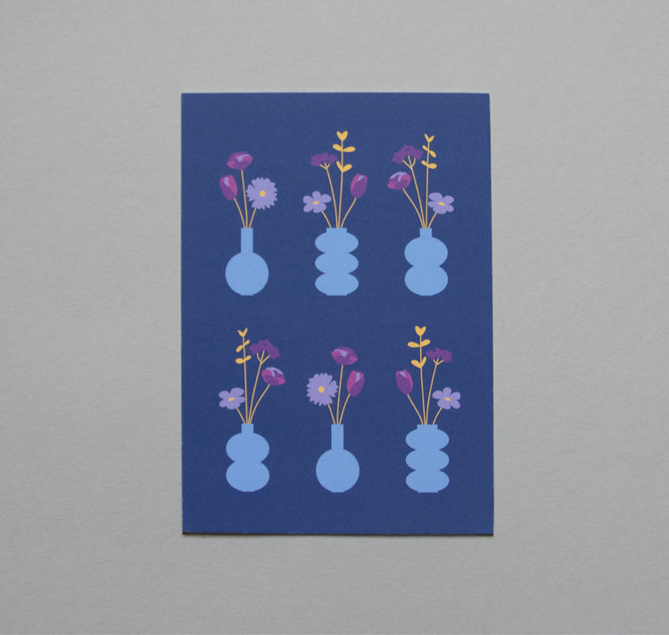 Atelier Langmut - Postkarte "Blumenvase" (blau)