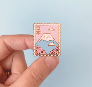 Laura LOW - Pin "Fuji Stamps"