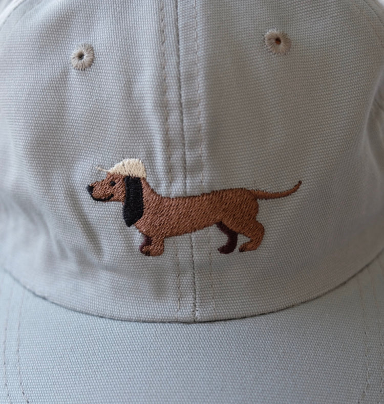 Karin Lena Schmid - Cap "Dackel"