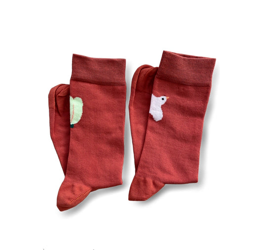 Karin Lena Schmid - Socken "Vogel und Blume"