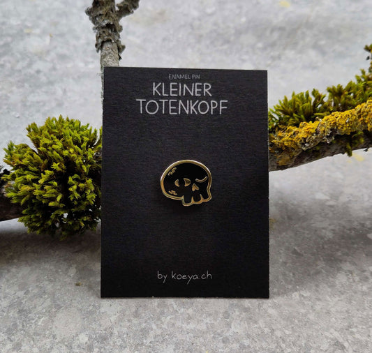 Yasmin König - Enamel Pin "Kleiner Totenkopf"