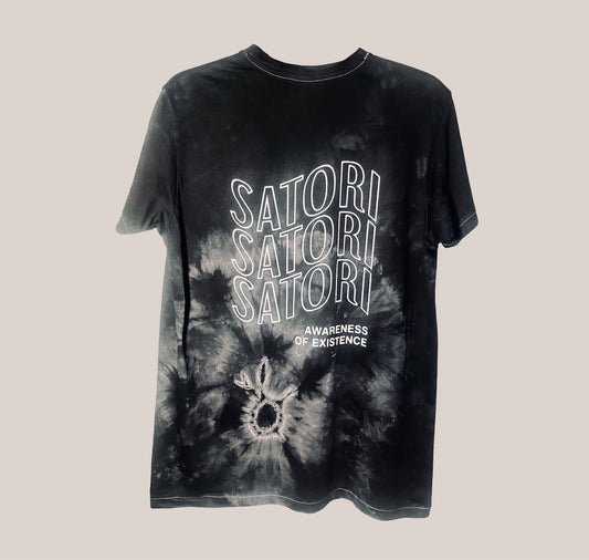 GINNY - Maglietta Batik Unica „SATORI LETTERS“