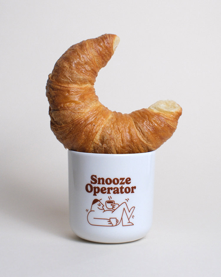 Studio Ciao - Porzellanbecher "Snooze Operator"