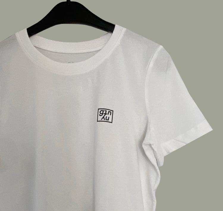 GINNY - Unikat T-Shirt „Die Felsentaube“ für Frauen (M)