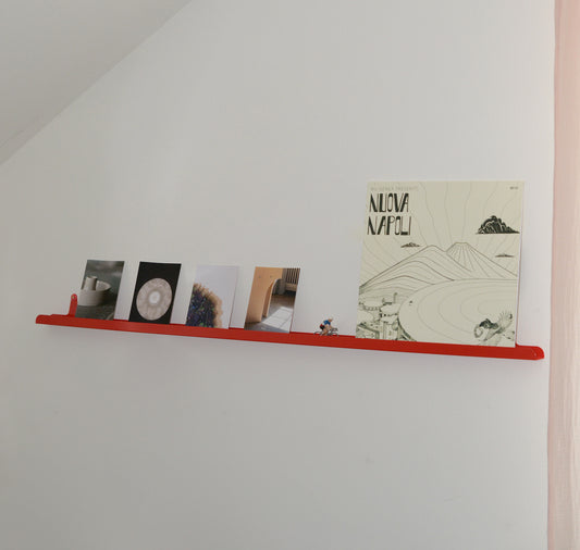 äm | äs | ka Design Studio - Wandleiste "Vinyl and art wall bar 2" (rot)