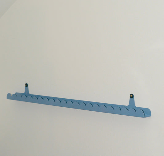 äm | äs | ka Design Studio - Wandleiste "Vinyl and art wall bar 3" (hellblau)