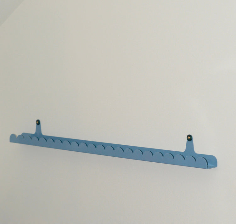 äm | äs | ka Design Studio - Wandleiste "Vinyl and art wall bar 3" (hellblau)