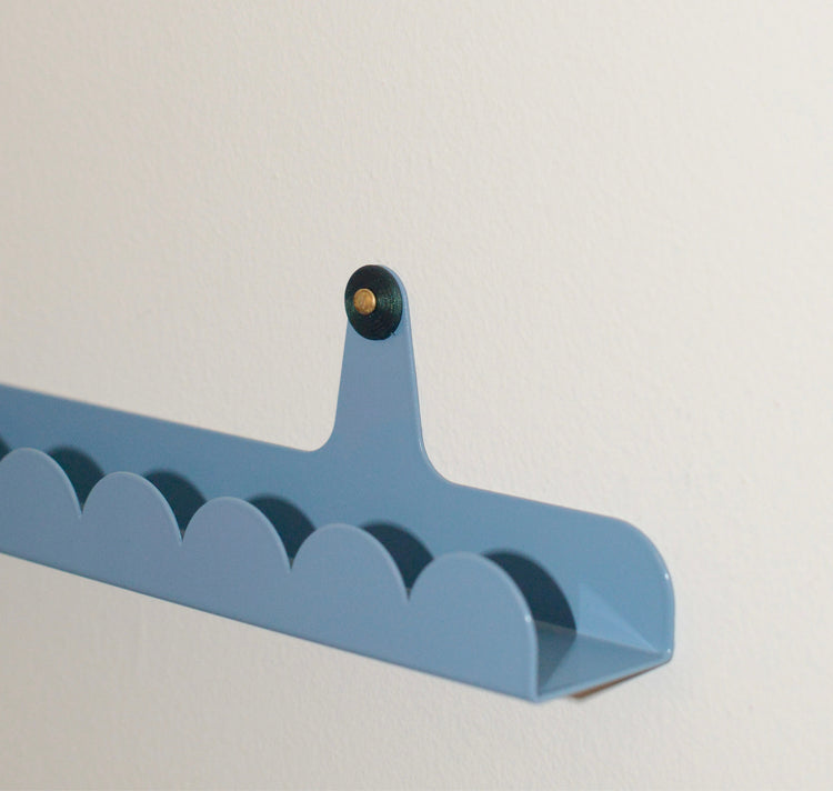 äm | äs | ka Design Studio - Wandleiste "Vinyl and art wall bar 3" (hellblau)
