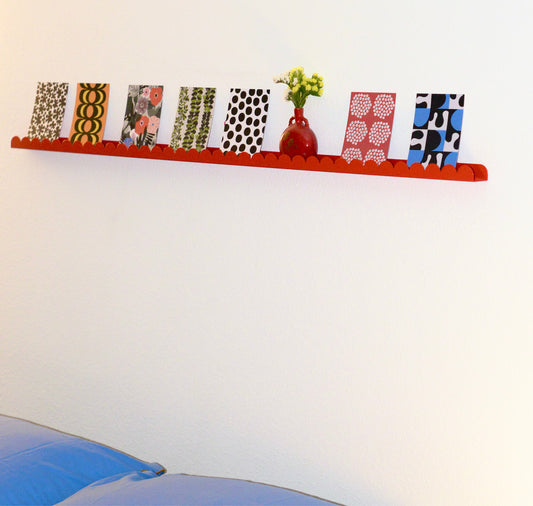 äm | äs | ka Design Studio - Wandleiste "Vinyl and art wall bar" (rot)