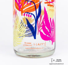 Carica l&#39;immagine nel visualizzatore di Gallery, Jolanda Epprecht x CARRY Bottles - Glasflasche
