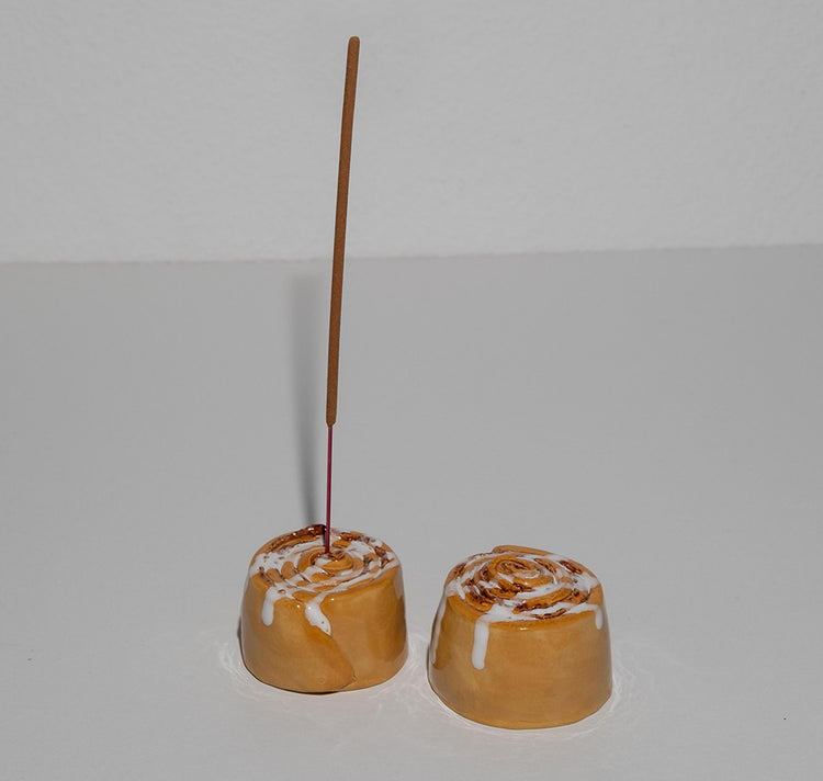 lea.jpg.raw - Keramik-Räucherstäbchen-Halter "Zimtschnecke"