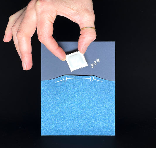 Studio Claywatch x Olivier Samter - Grusskarte handgezeichnet inkl. Keramik "Dösenravioli"