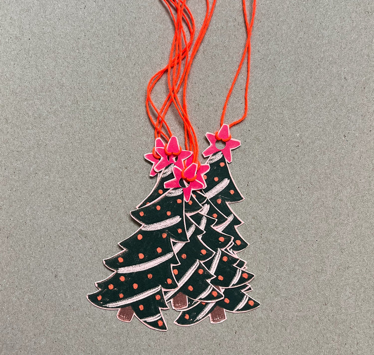 Pomba - Papier-Geschenkanhänger "Tanne" (5 Stück)