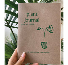 Laden Sie das Bild in den Galerie-Viewer, Giulia Martinelli - Plant Journal

