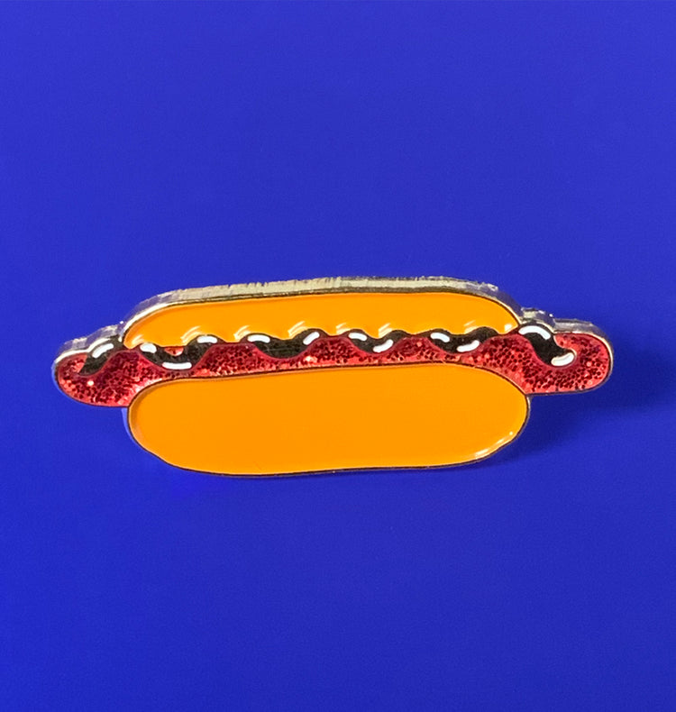Maison &amp; Maison - Pin's "Hot doggy dog" 