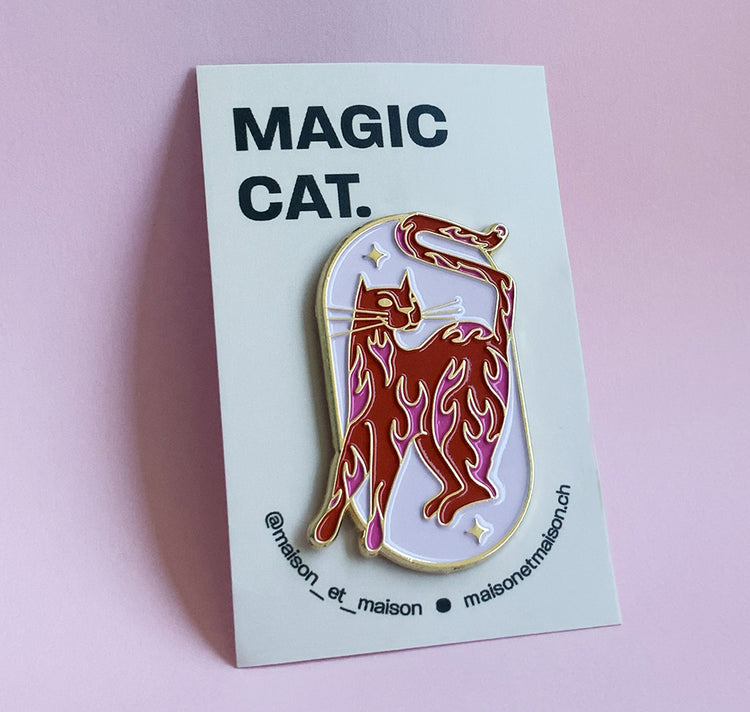 Maison &amp; Maison - Pin's "Magic Cats" 